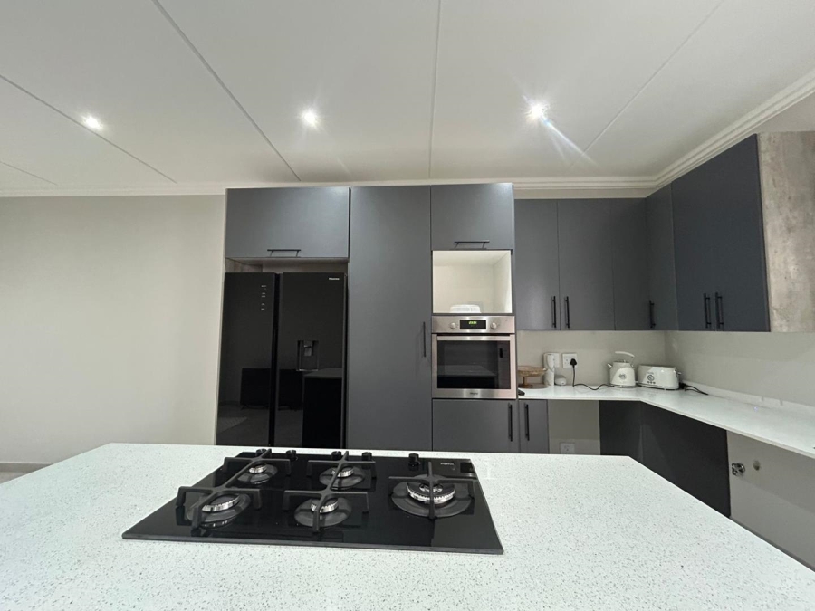 To Let 2 Bedroom Property for Rent in Bryanston Gauteng