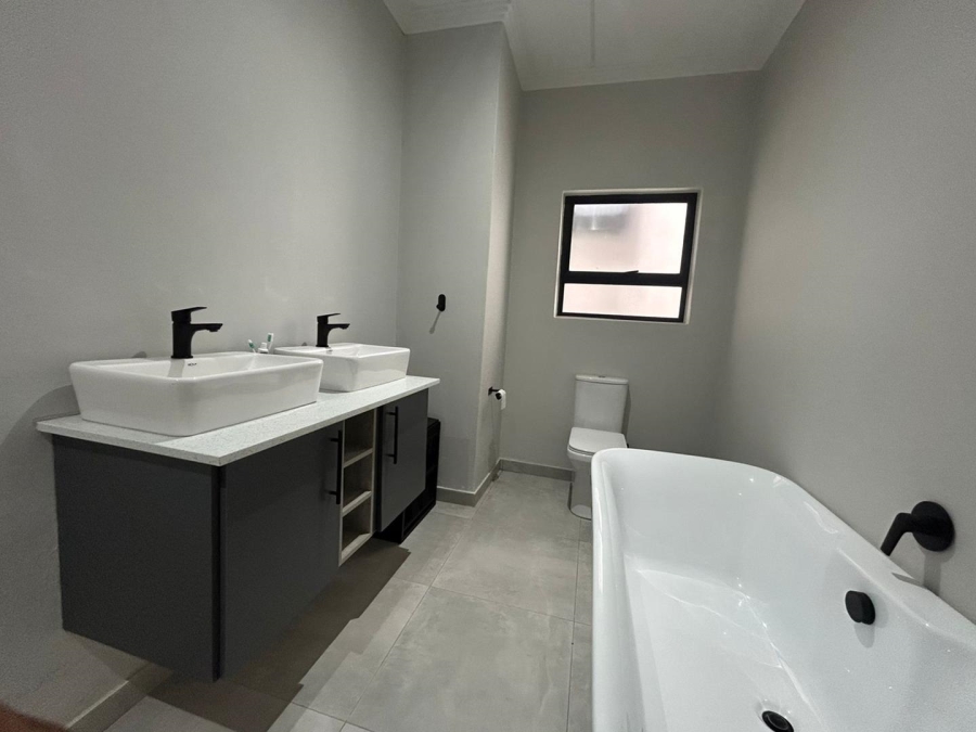 To Let 2 Bedroom Property for Rent in Bryanston Gauteng