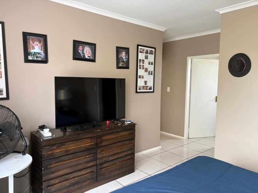 To Let 3 Bedroom Property for Rent in Amorosa Gauteng