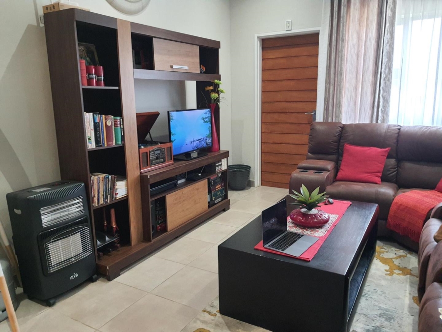 To Let 3 Bedroom Property for Rent in Whiteridge Gauteng