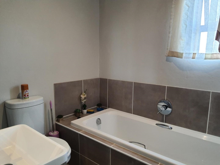 To Let 3 Bedroom Property for Rent in Whiteridge Gauteng