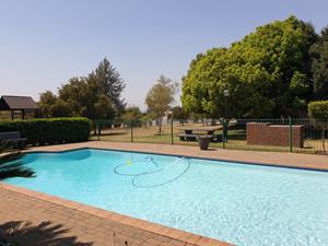 To Let 2 Bedroom Property for Rent in Lonehill Gauteng