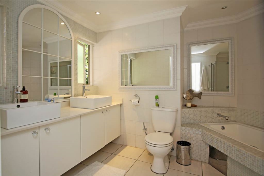 To Let 5 Bedroom Property for Rent in Woodmead Gauteng