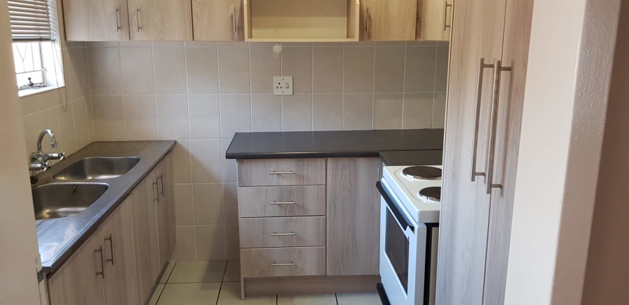 2 Bedroom Property for Sale in Brackenhurst Gauteng
