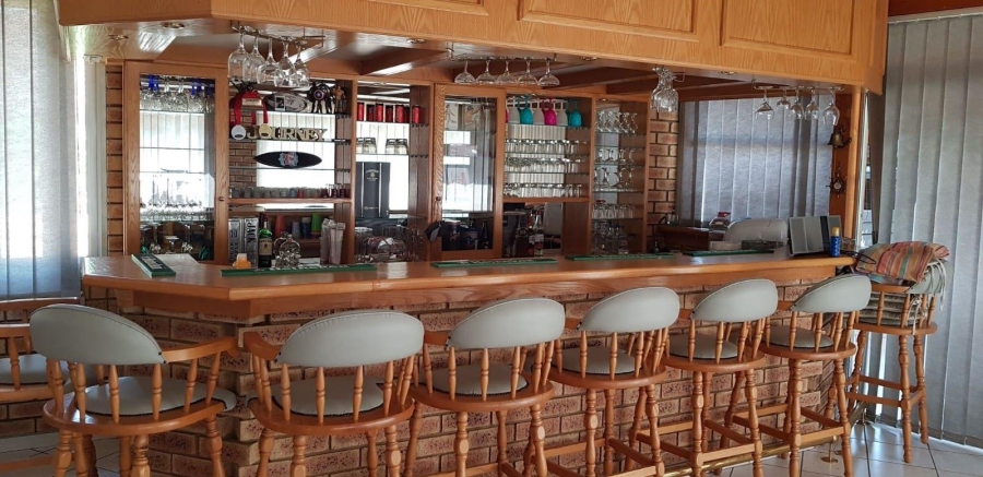 4 Bedroom Property for Sale in Brackenhurst Gauteng