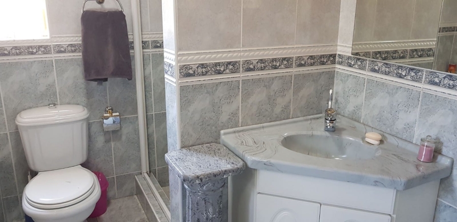 4 Bedroom Property for Sale in Brackenhurst Gauteng