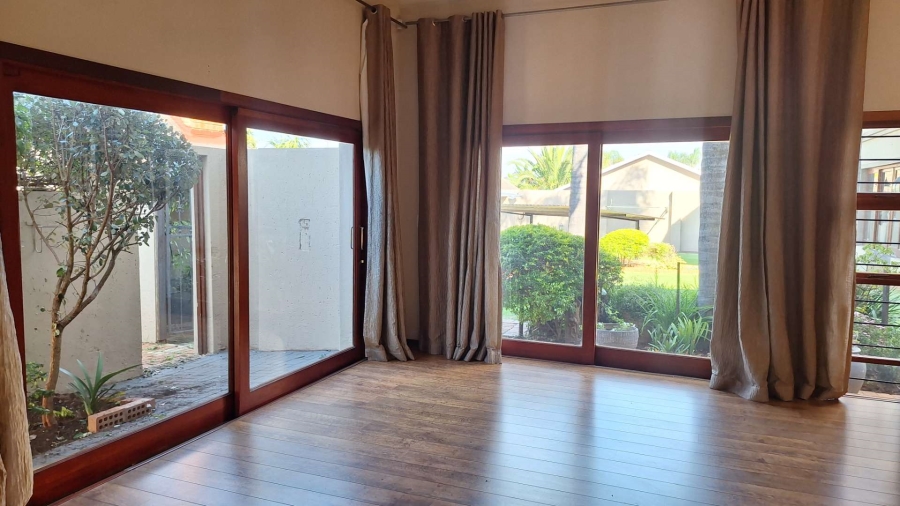To Let 2 Bedroom Property for Rent in Weltevreden Park Gauteng