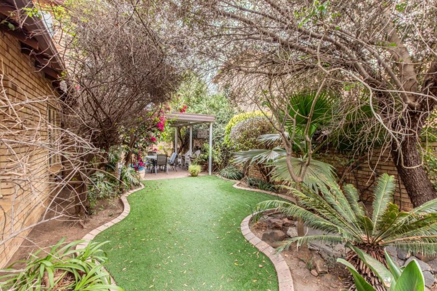 To Let 3 Bedroom Property for Rent in Wilgeheuwel Gauteng