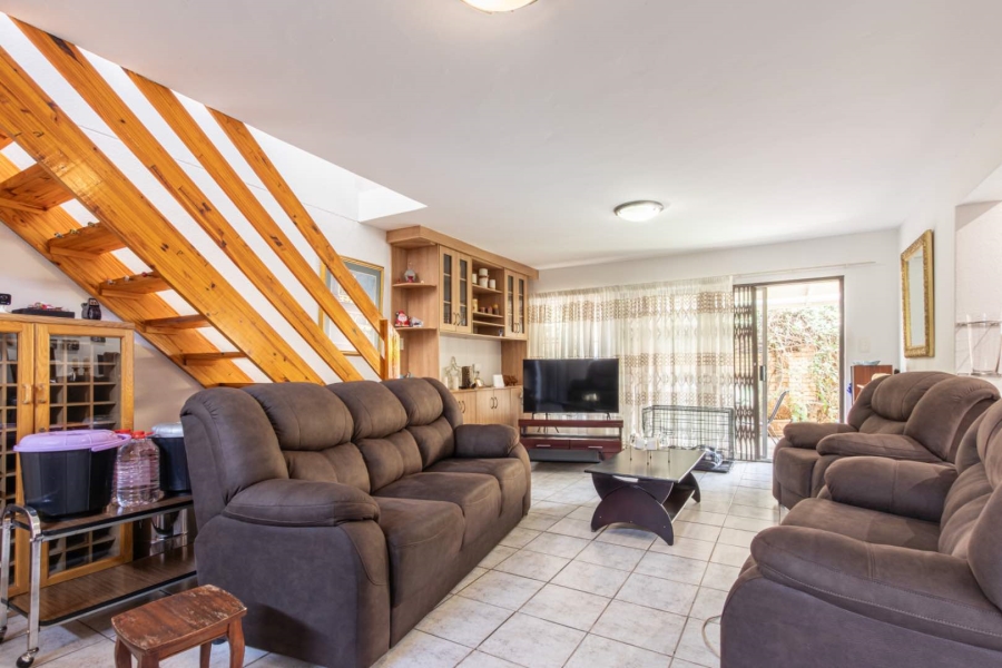 To Let 3 Bedroom Property for Rent in Wilgeheuwel Gauteng