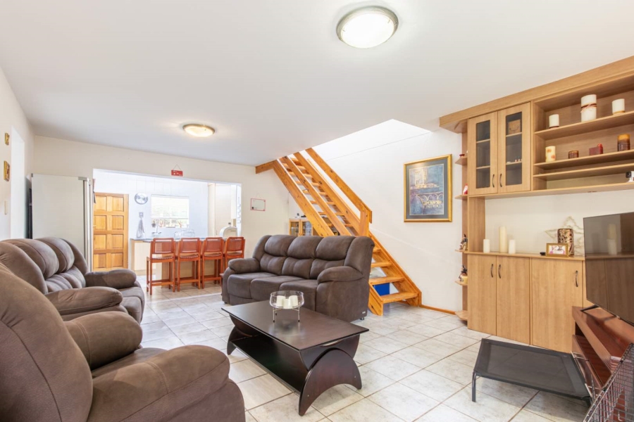 To Let 3 Bedroom Property for Rent in Wilgeheuwel Gauteng