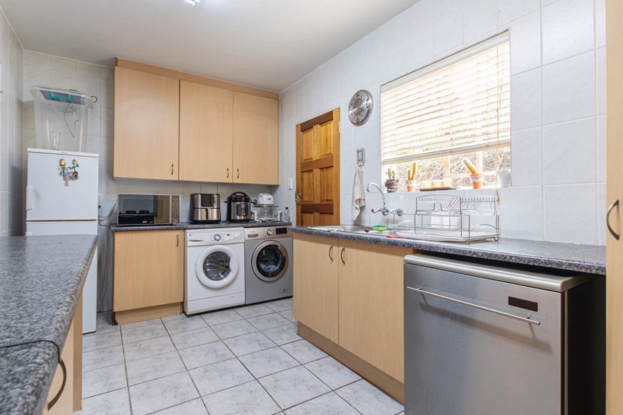 To Let 3 Bedroom Property for Rent in Wilgeheuwel Gauteng