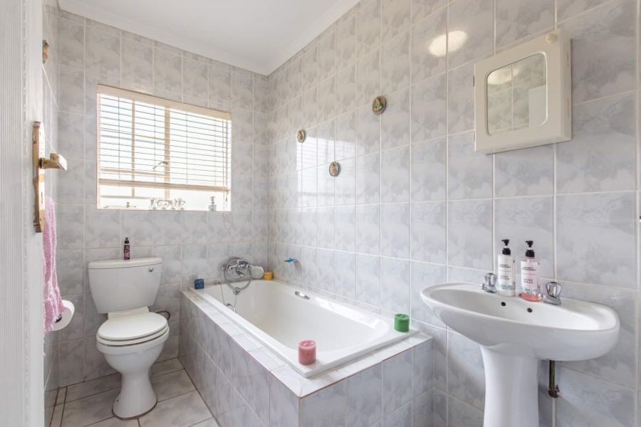 To Let 3 Bedroom Property for Rent in Wilgeheuwel Gauteng