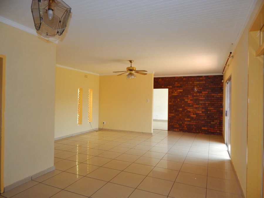 To Let 3 Bedroom Property for Rent in Florida Gauteng