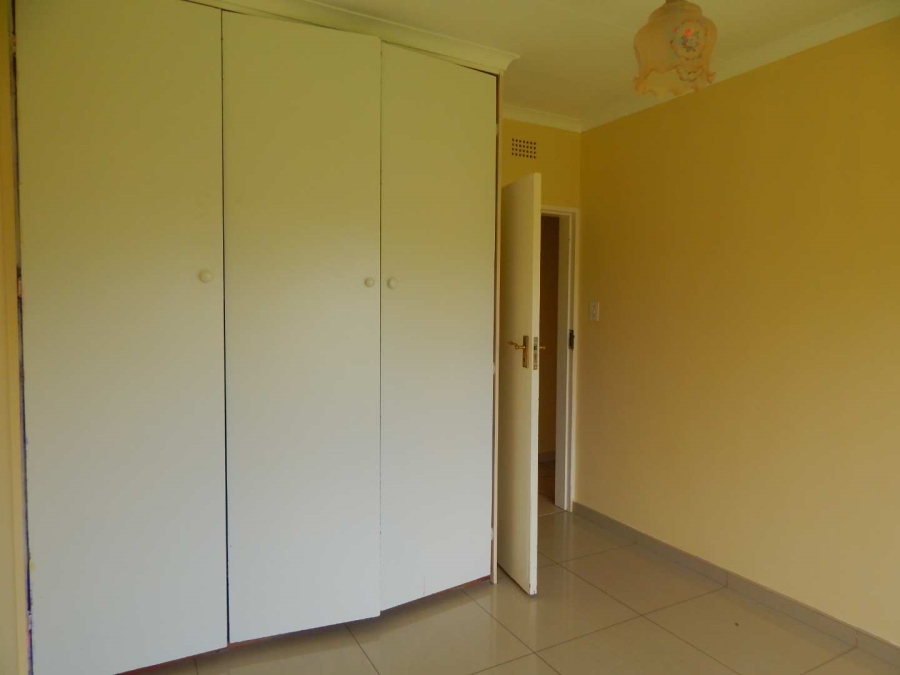 To Let 3 Bedroom Property for Rent in Florida Gauteng