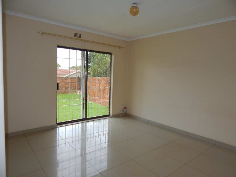 To Let 3 Bedroom Property for Rent in Florida Gauteng