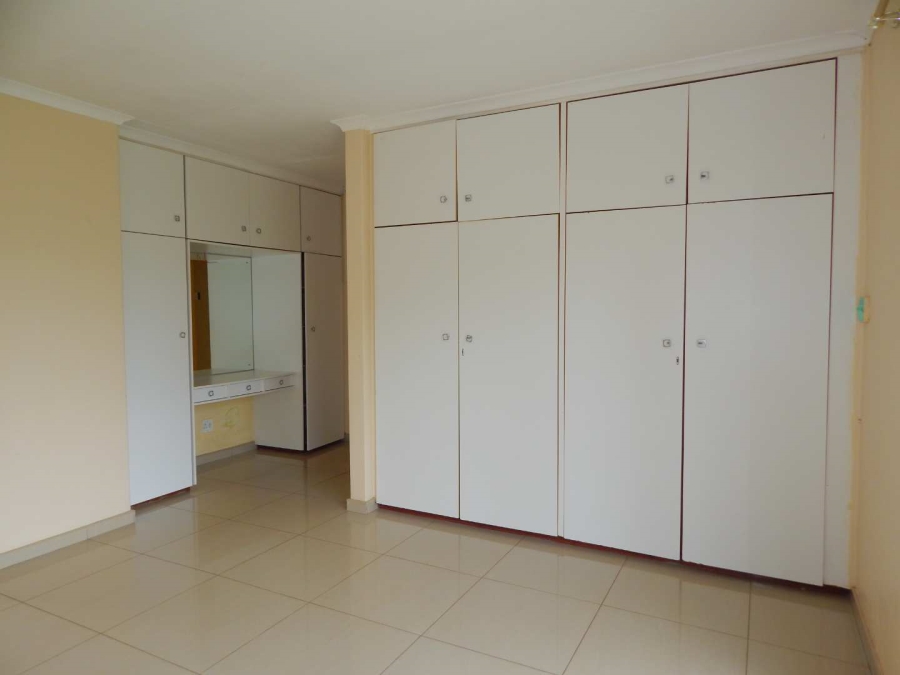 To Let 3 Bedroom Property for Rent in Florida Gauteng