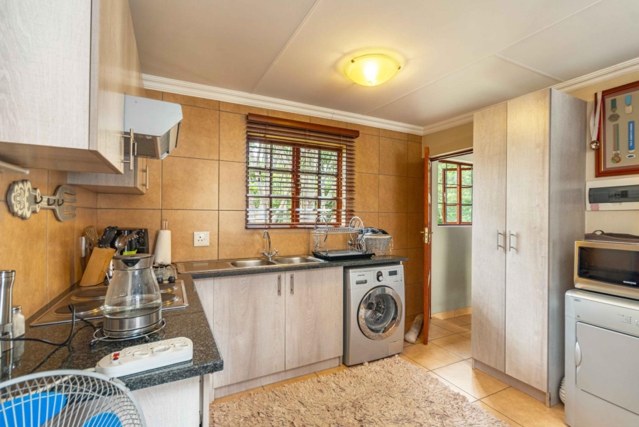 To Let 1 Bedroom Property for Rent in Olympus Gauteng