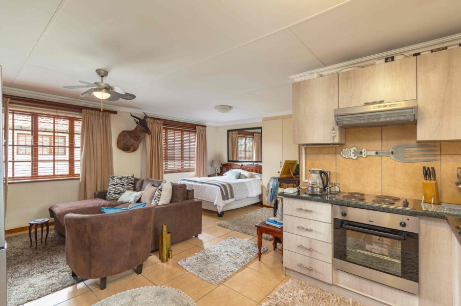 To Let 1 Bedroom Property for Rent in Olympus Gauteng