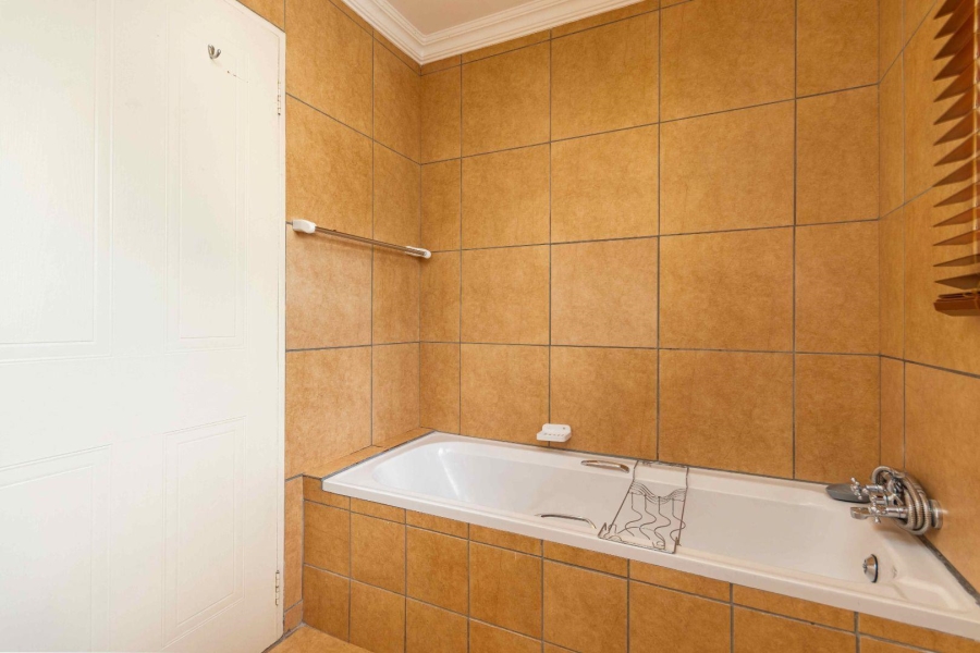 To Let 1 Bedroom Property for Rent in Olympus Gauteng