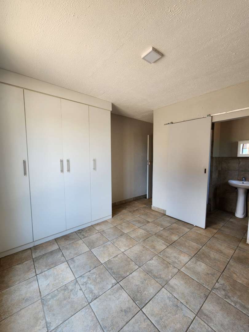 2 Bedroom Property for Sale in Annlin Gauteng