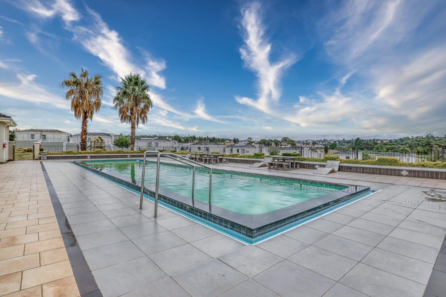 To Let 2 Bedroom Property for Rent in Fourways Gauteng