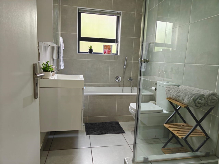 To Let 2 Bedroom Property for Rent in Lonehill Gauteng