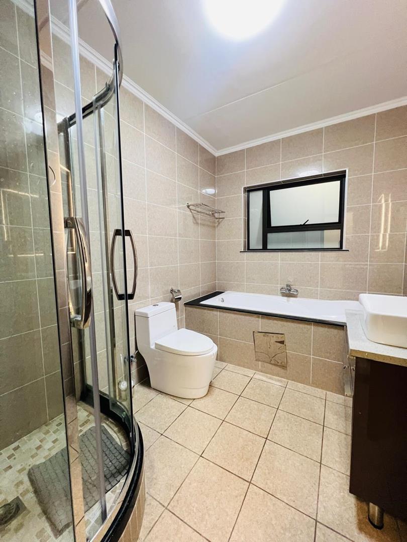 To Let 3 Bedroom Property for Rent in Fourways Gauteng