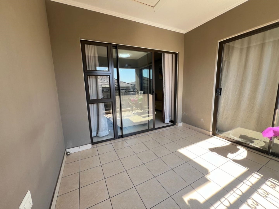 To Let 2 Bedroom Property for Rent in Fourways Gauteng