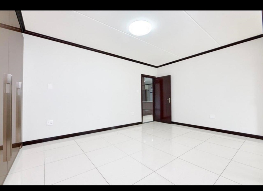 To Let 2 Bedroom Property for Rent in Fourways Gauteng