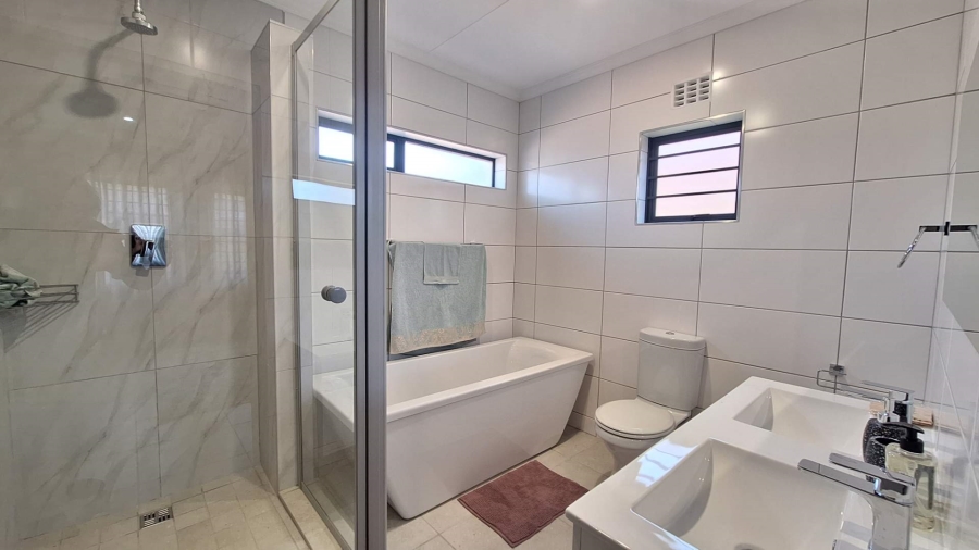 To Let 3 Bedroom Property for Rent in Cosmo City Gauteng