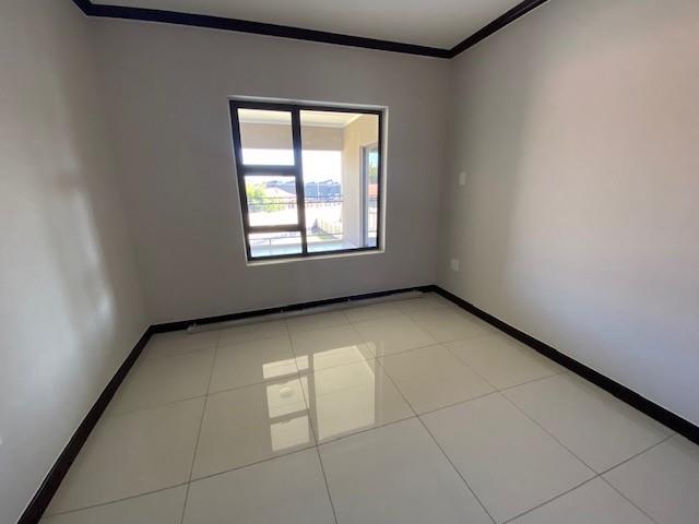 To Let 2 Bedroom Property for Rent in Broadacres Gauteng