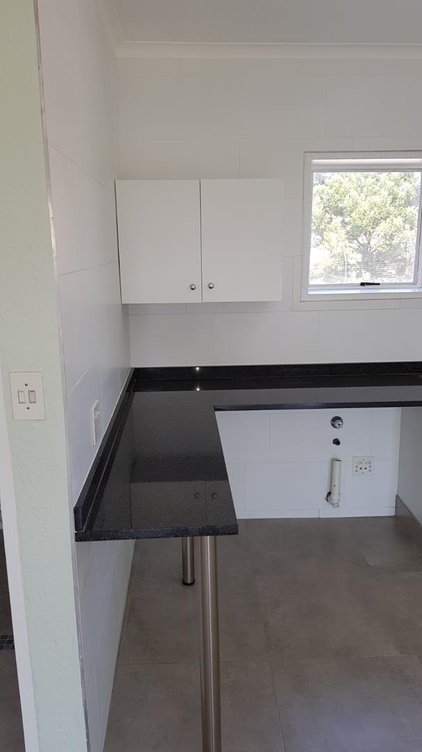 To Let 1 Bedroom Property for Rent in Magaliessig Gauteng