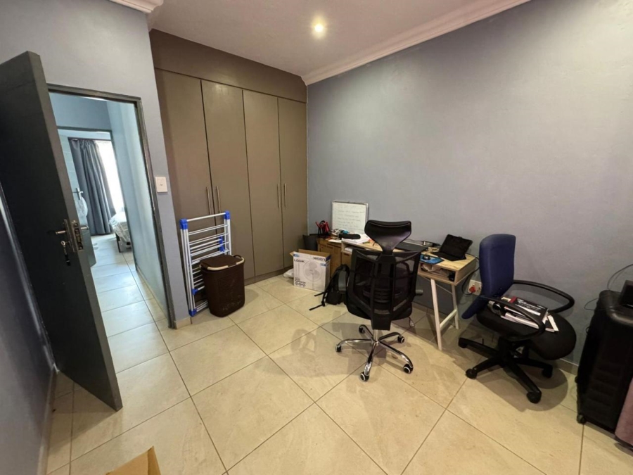 2 Bedroom Property for Sale in Pretoria North Gauteng