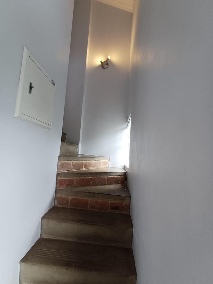 To Let 1 Bedroom Property for Rent in Houghton Estate Gauteng