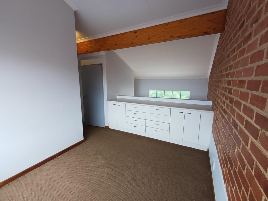 To Let 1 Bedroom Property for Rent in Houghton Estate Gauteng