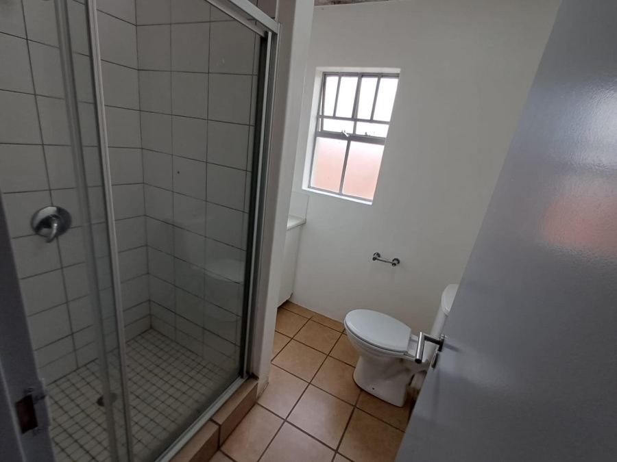 To Let 1 Bedroom Property for Rent in Houghton Estate Gauteng