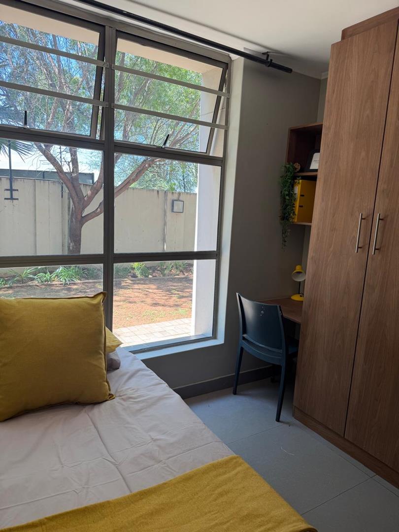 To Let 1 Bedroom Property for Rent in Capital Park Gauteng