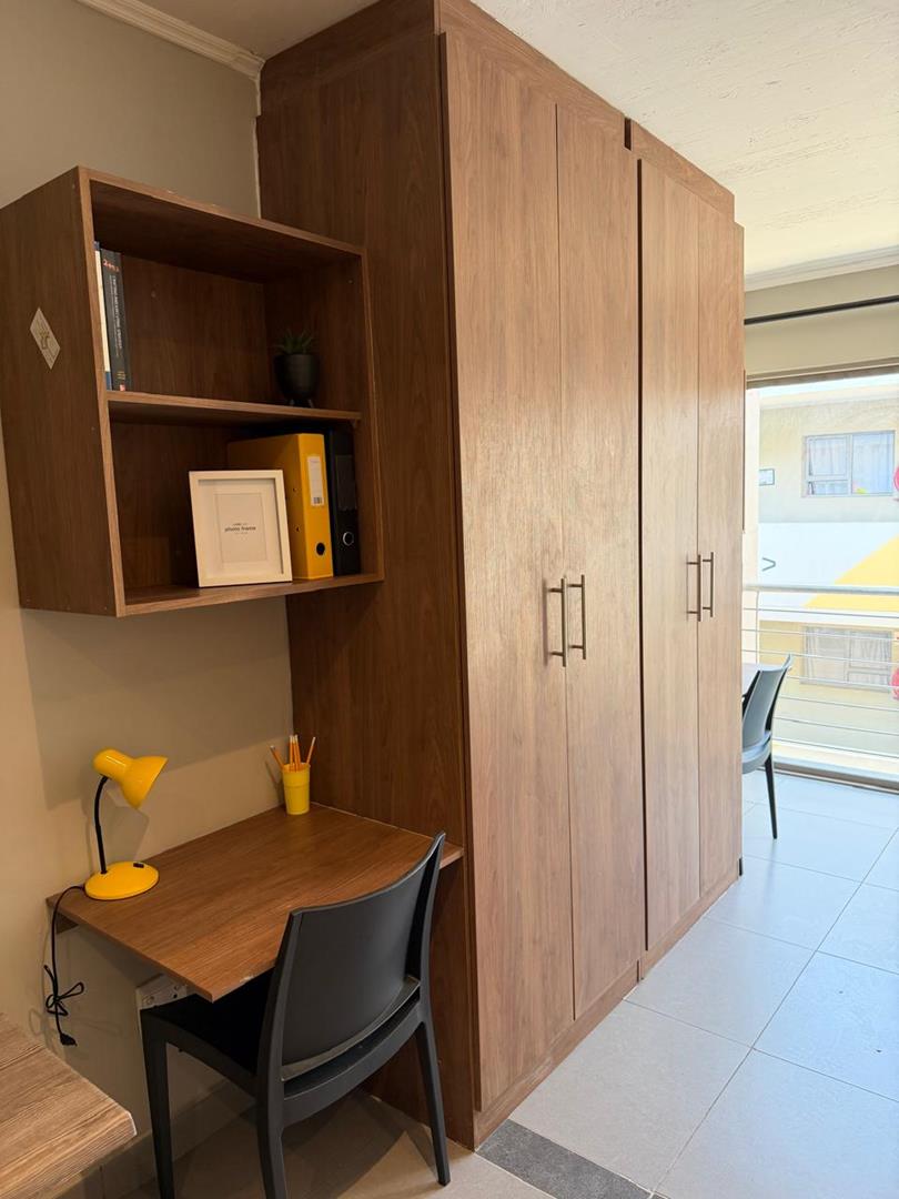 To Let 1 Bedroom Property for Rent in Capital Park Gauteng