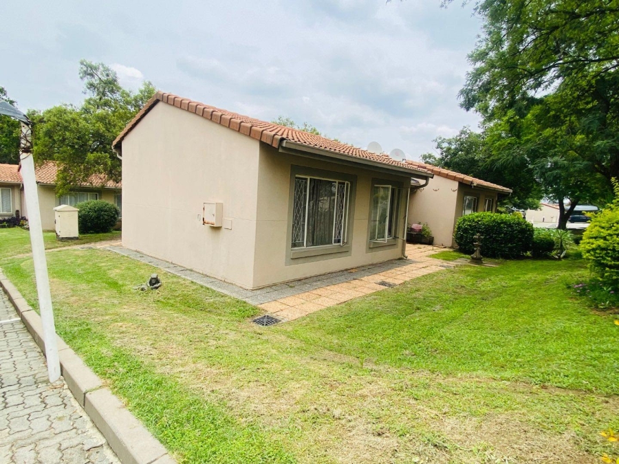 To Let 3 Bedroom Property for Rent in Country View Gauteng