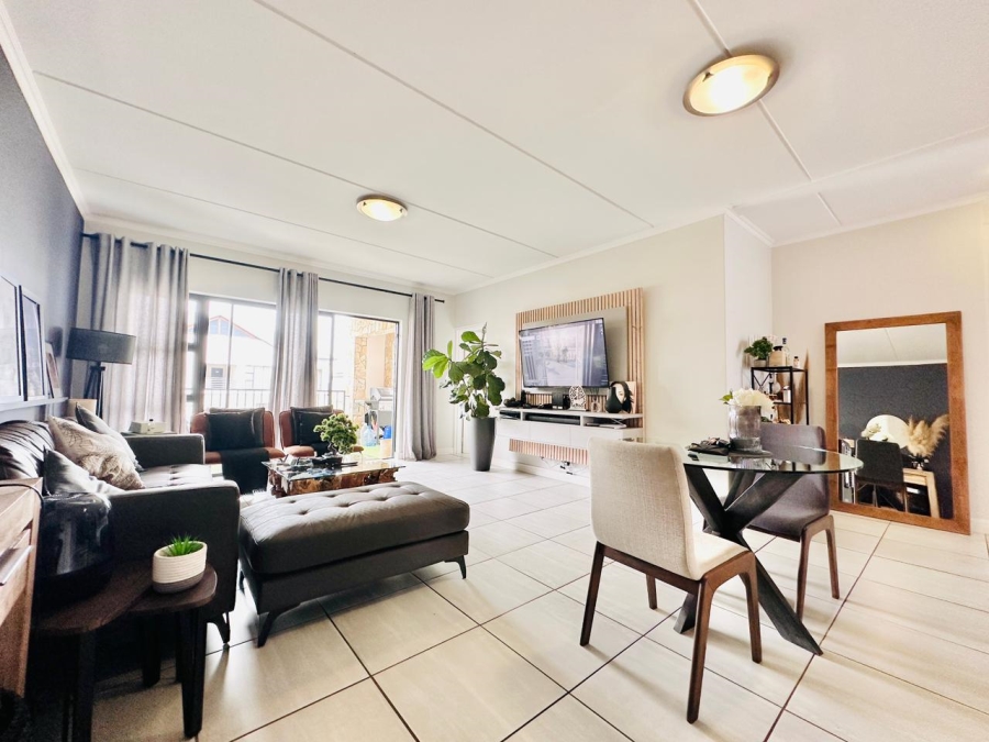 To Let 2 Bedroom Property for Rent in Waterfall Gauteng