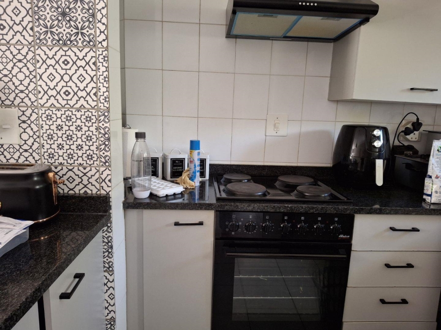 To Let 2 Bedroom Property for Rent in Morningside Gauteng