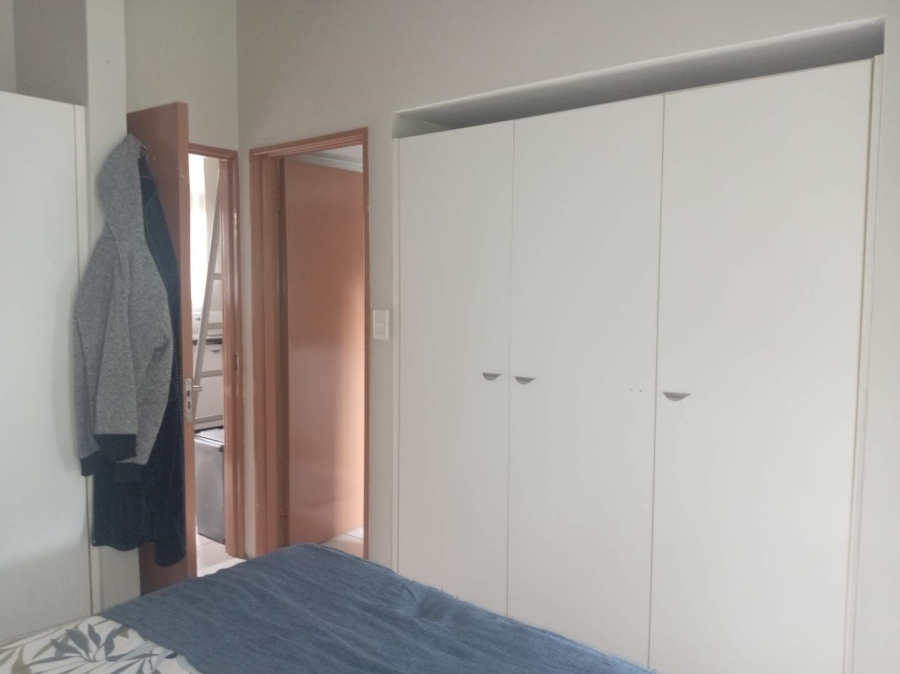 To Let 1 Bedroom Property for Rent in Houghton Gauteng