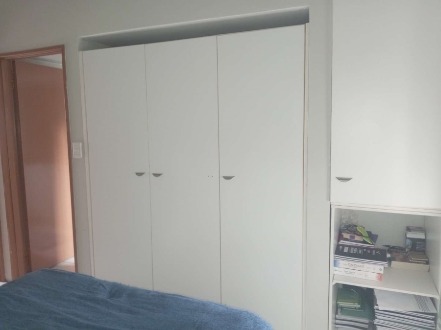 To Let 1 Bedroom Property for Rent in Houghton Gauteng