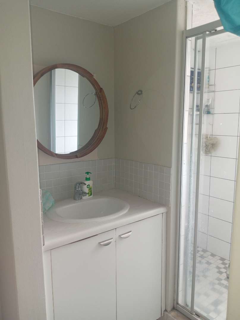 To Let 1 Bedroom Property for Rent in Houghton Gauteng