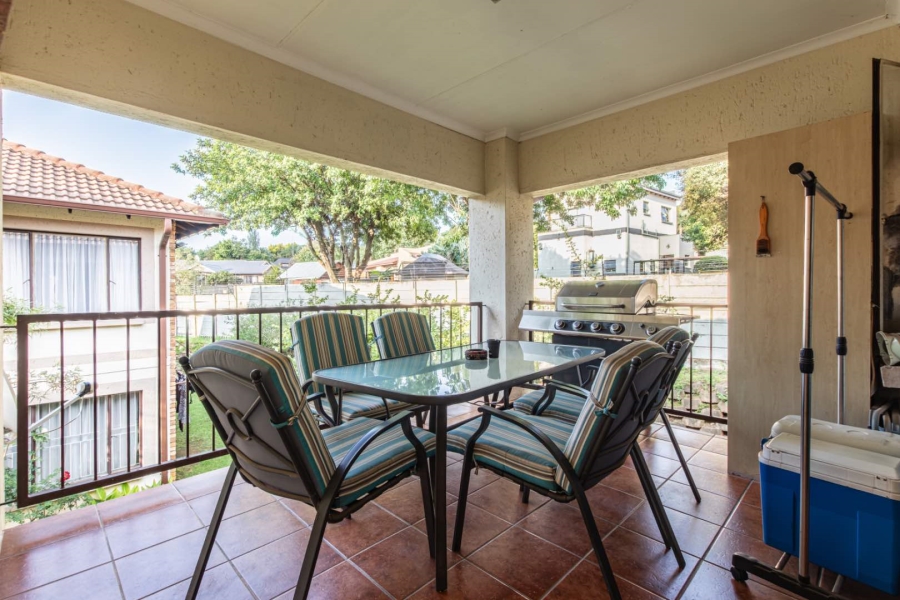 2 Bedroom Property for Sale in Wilgeheuwel Gauteng