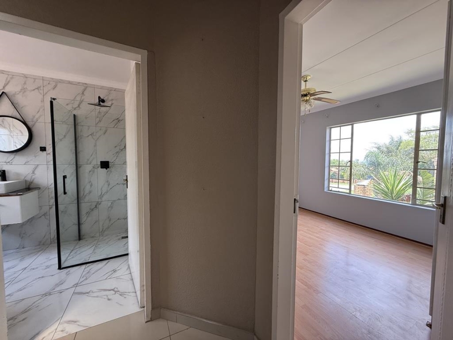 To Let 4 Bedroom Property for Rent in Honeydew Ridge Gauteng