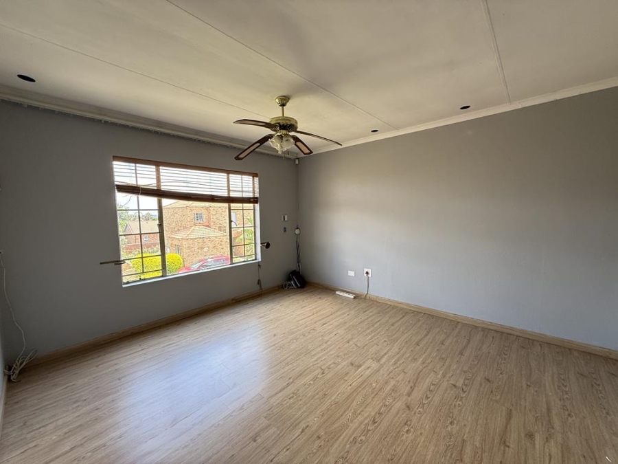 To Let 4 Bedroom Property for Rent in Honeydew Ridge Gauteng