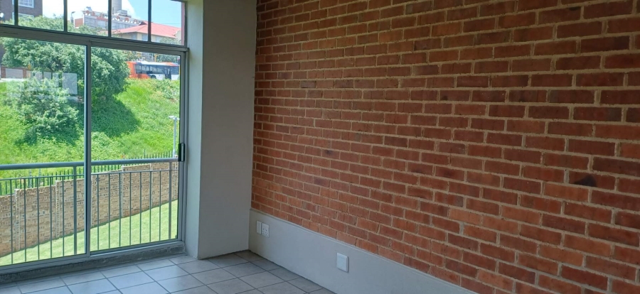 To Let 1 Bedroom Property for Rent in Houghton Estate Gauteng