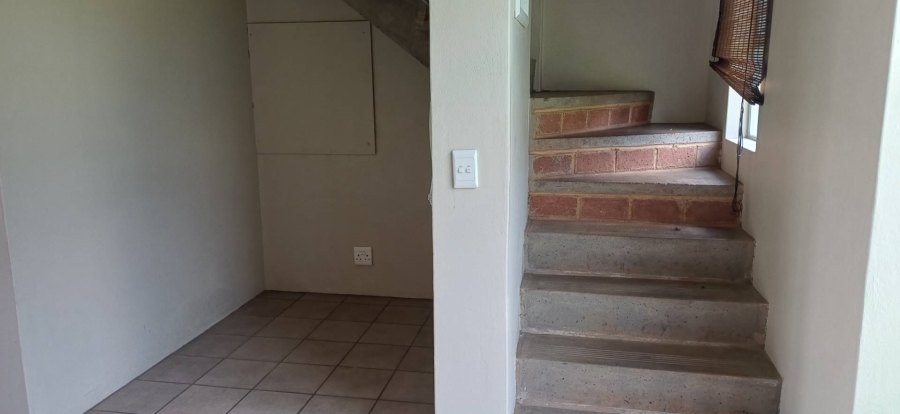 To Let 1 Bedroom Property for Rent in Houghton Estate Gauteng