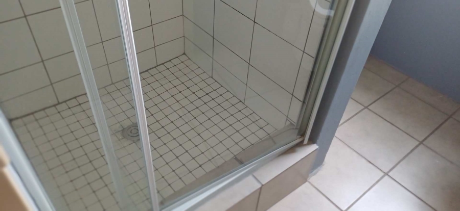 To Let 1 Bedroom Property for Rent in Houghton Estate Gauteng